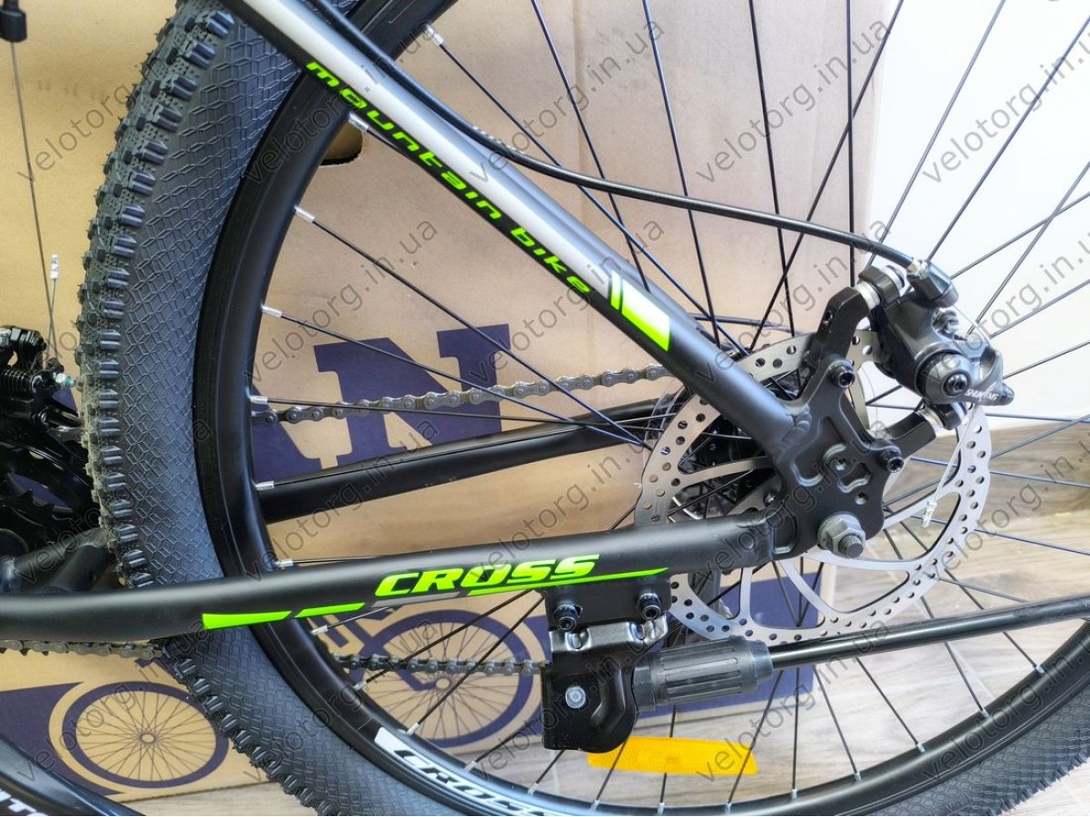 Велосипед Cross 27,5" Hunter Рама-17" black-green — надійний гірський байк для активних поїздок. Безкоштовна Доставка