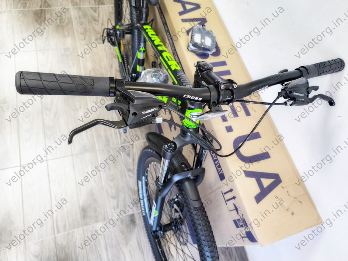 Велосипед Cross 27,5" Hunter Рама-17" black-green — надійний гірський байк для активних поїздок. Безкоштовна Доставка
