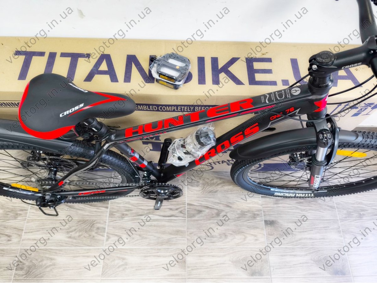 Велосипед Cross 27,5" Hunter Рама-17" black-red — надійний гірський байк для активних поїздок. Безкоштовна Доставка