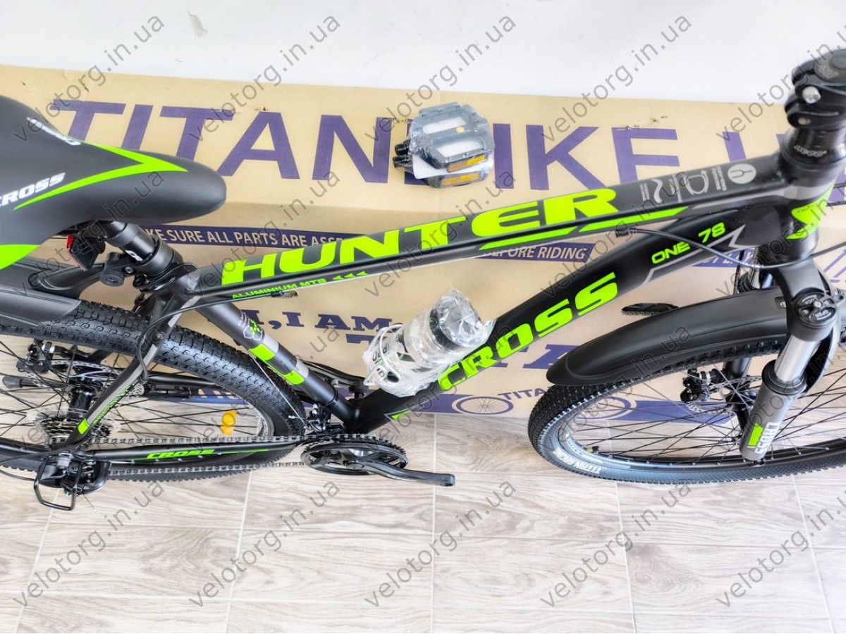 Велосипед Cross 29" Hunter Рама-20" black-green — надійний гірський байк для активних поїздок. Безкоштовна Доставка