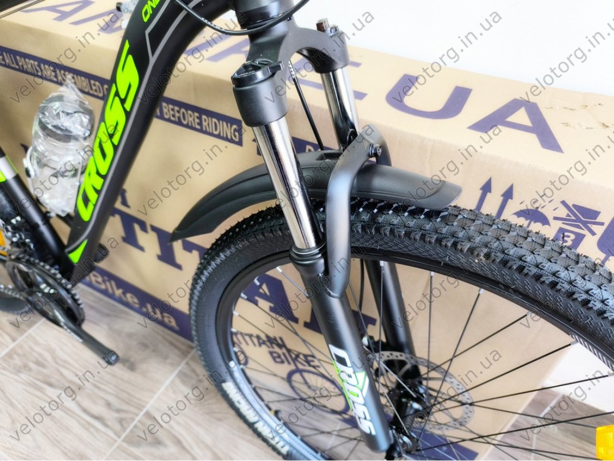 Велосипед Cross 29" Hunter Рама-20" black-green — надійний гірський байк для активних поїздок. Безкоштовна Доставка