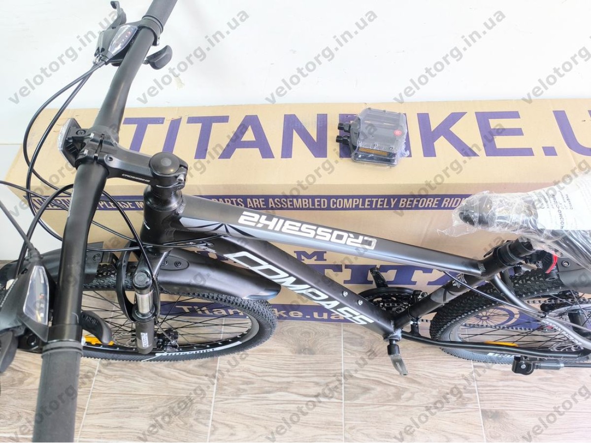 Велосипед Crossbike 27.5" Compass Рама 17" black-gray
